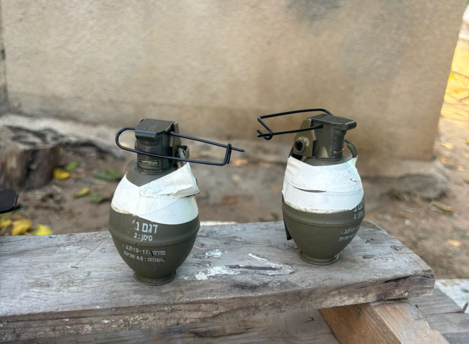 يافا: ضبط مسدس وقنابل يدوية خلال عملية تفتيش